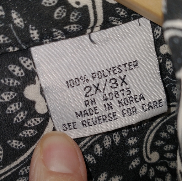 Diane Von Furstenberg Black and White Paisley Blouse 2X Women's Plus Size - Picture 3 of 4